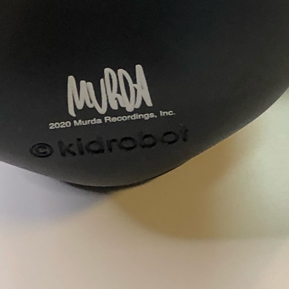 Murda Beatz x Kidrobot 8” Grayscale Vinyl Toy LE - Picture 6 of 10